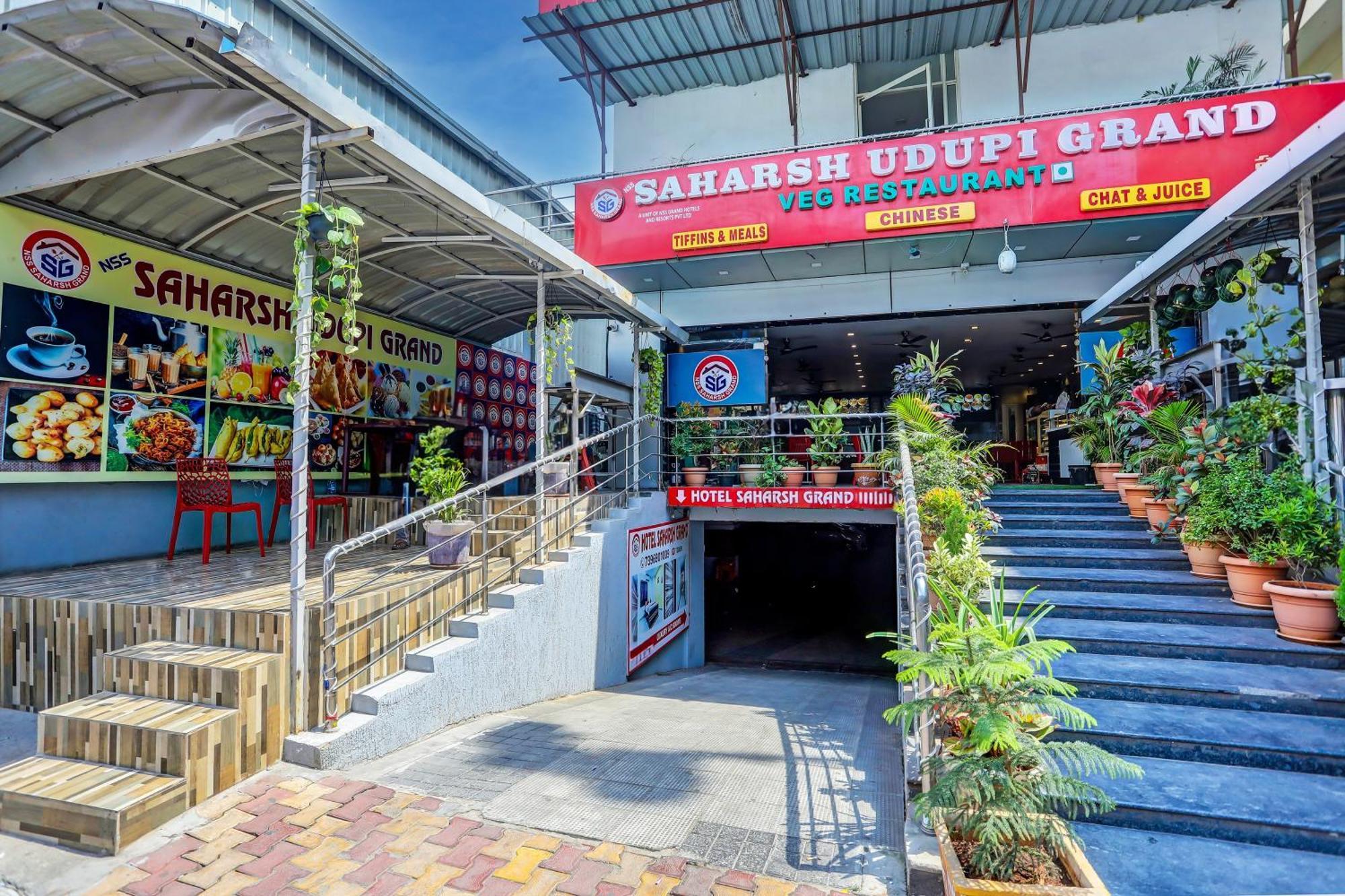 Capital O Saharsh Grand Near Shilparamam Hyderabad Exterior foto